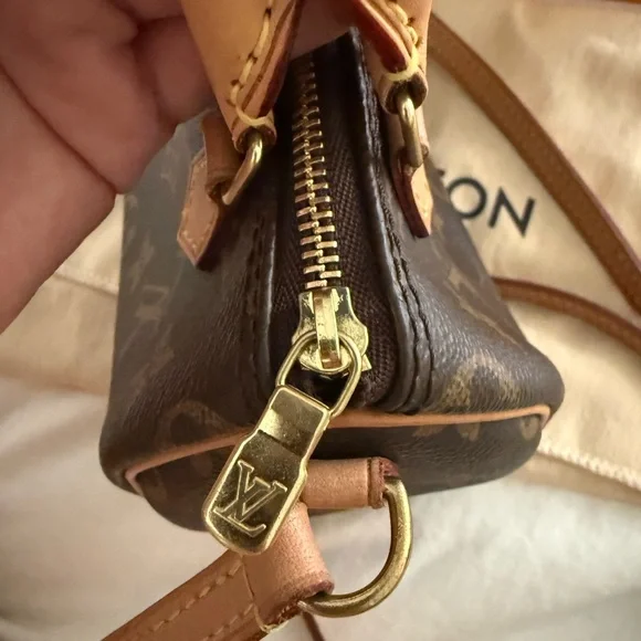 Louis Vuitton Mini Speedy Monogram Canvas in Brown with Natural Vachetta Trim - Picture 5 of 10